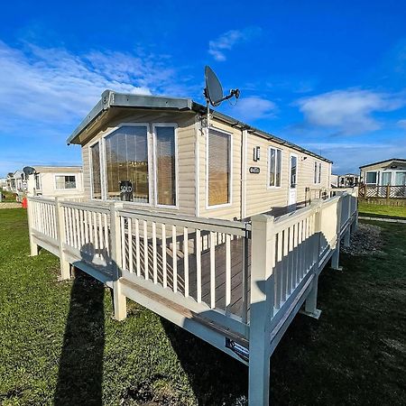 Lovely Caravan With Spacious Decking At North Denes In Suffolk, Ref 40134Nd 洛斯托夫特 外观 照片